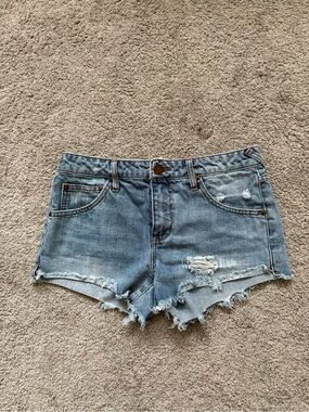 life in progress // Distressed Light Blue Denim Shorts